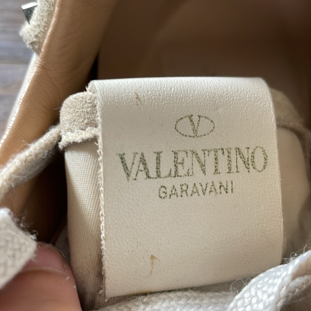 Valentino garavani flycrew rockstud leather accent trainer sneakers - Picture 10 of 12